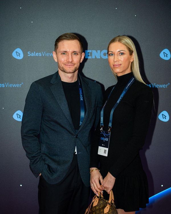 Lea und Oliver Pilch auf einer Marketing-Konferenz